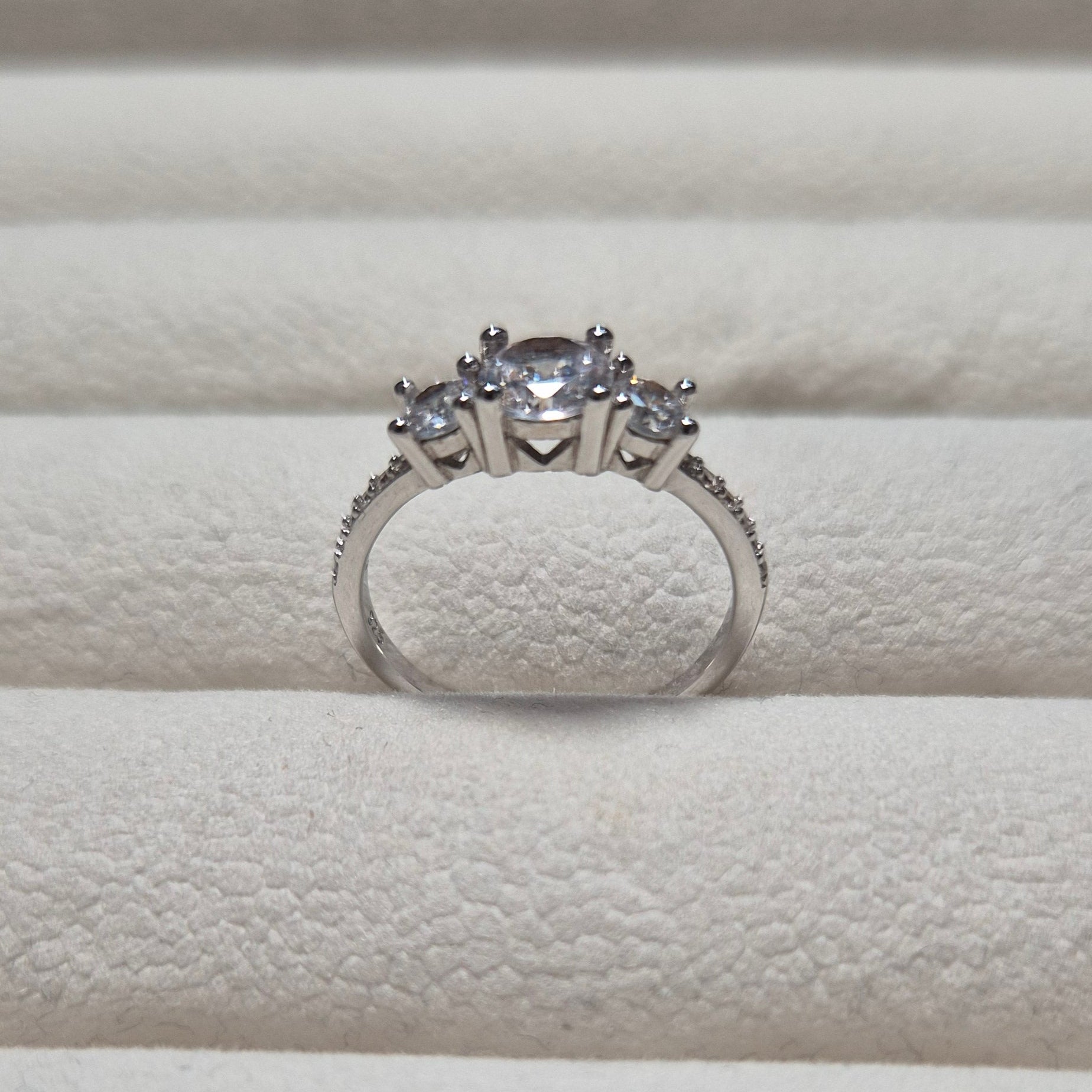 Triple stone ring